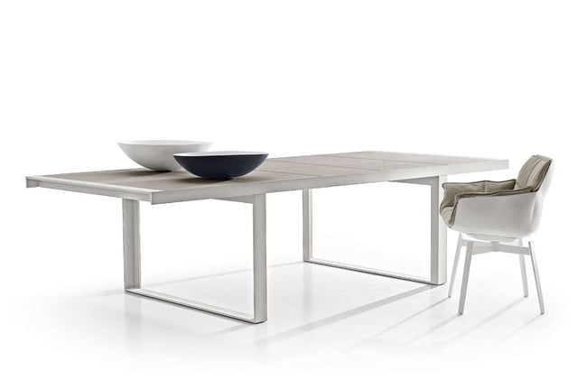 B&amp;B Italia Canasta '13 tafel outdoor Van der Donk interieur