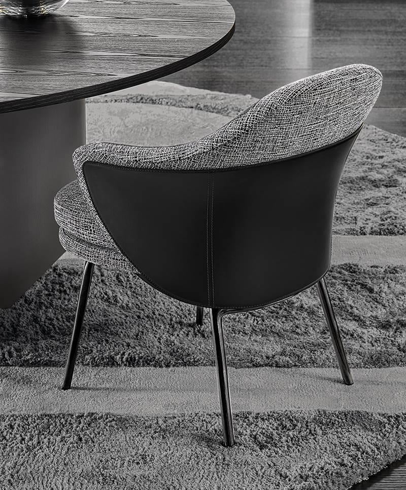 Minotti Angie eetkamerstoel Van der Donk interieur