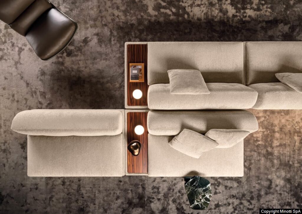 Minotti Supermoon bank Giampiero Tagliaferri interieur sfeerfoto bovenaanzicht bekleding beige