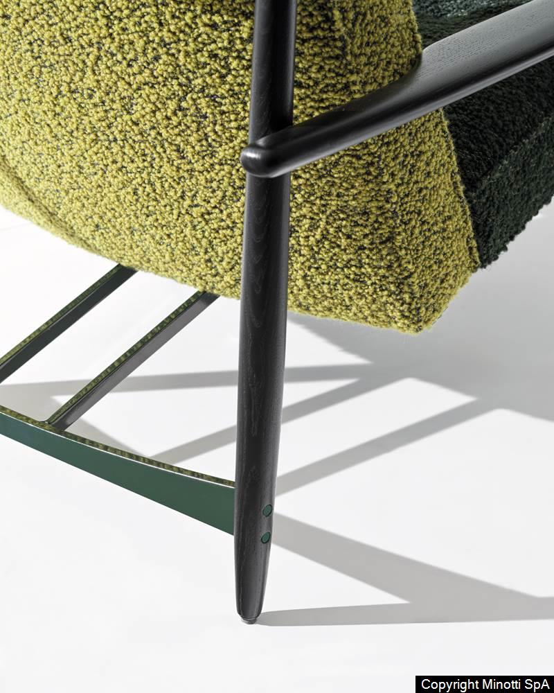 Minotti Trio fauteuil detail onderstel