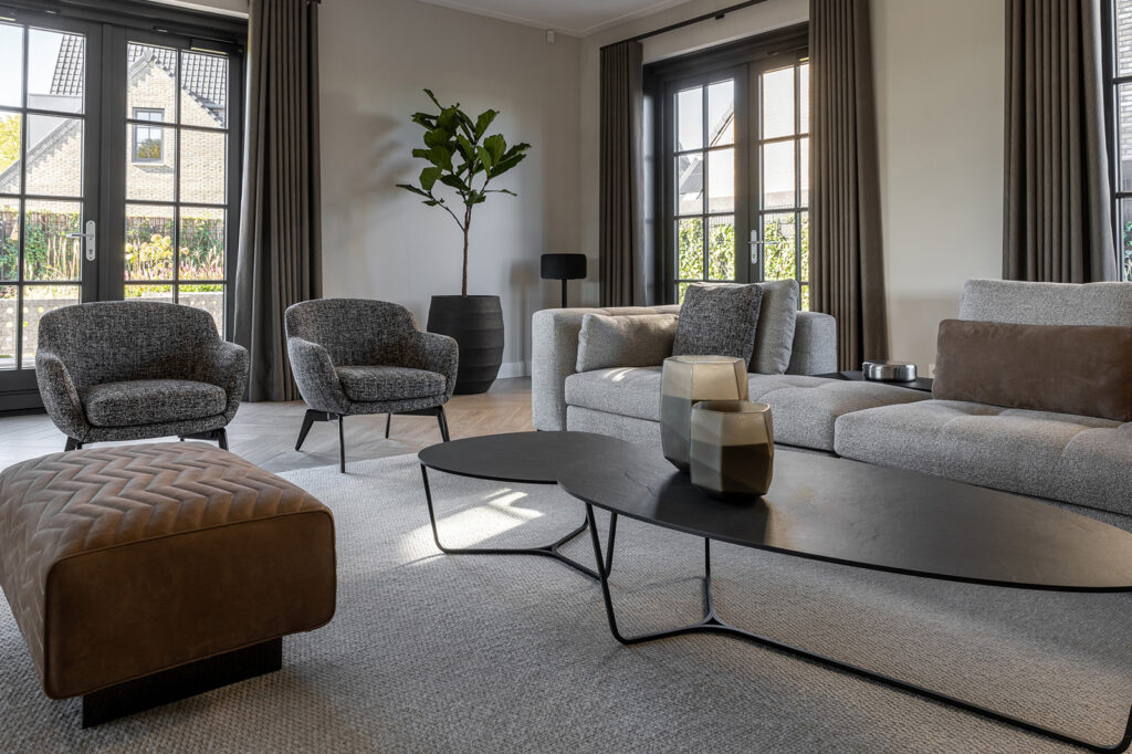 Interieur project Van der Donk interieur Kasthall Kleed QiiD Minotti meubels Minotti Blaze bank Van der Donk interieur